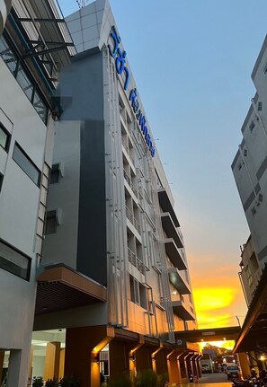 Fachada de la propiedad