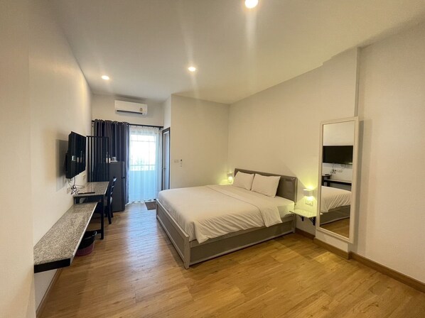 Standard Double Room, 1 King Bed | Room amenity