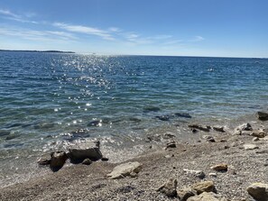 In Strandnähe, Liegestühle