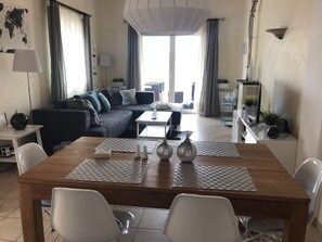 Smart TV, fireplace, books, stereo - Top maintained and fully equipped holiday home with pool near the beach (Cala Anguila - Cala Mendia)