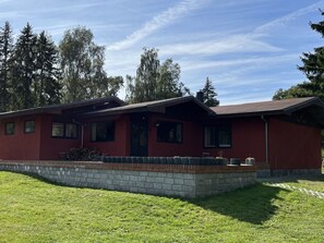 Exterior - Standalone idyllic holiday home in the middle of nature for 6 to 8 people (Grabow)