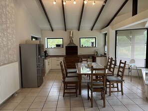 Dining - Standalone idyllic holiday home in the middle of nature for 6 to 8 people (Grabow)