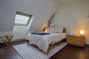 WiFi, bed sheets, wheelchair access