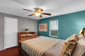 2 bedrooms, desk, iron/ironing board, travel cot - Quintessential Midtown Bungalow   (Tucson)