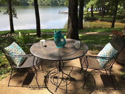 Quiet, Charming Lake Front Home with Kayaks,  2 Guest Maximum