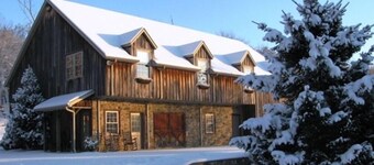 Updated barn apartment near Strasburg, Sight & Sound Theatre in Amish Country