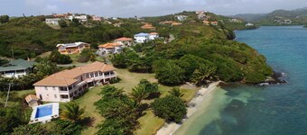 Espectacular villa en entorno de playa