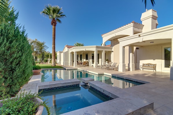 Piscina externa, piscina aquecida