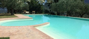 Old Country House and pool In Umbrian Hills Between Foligno And Assisi