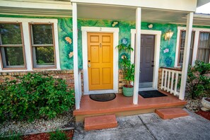 Exterior detail - Inn The Heights - Apt 2 (Tampa)