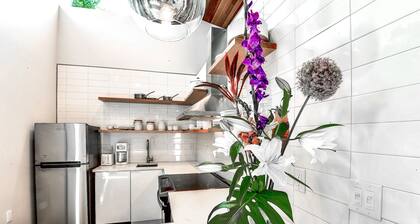 Location, style and space! - Midcentury Modern Home - Steps from Restaurant Row
