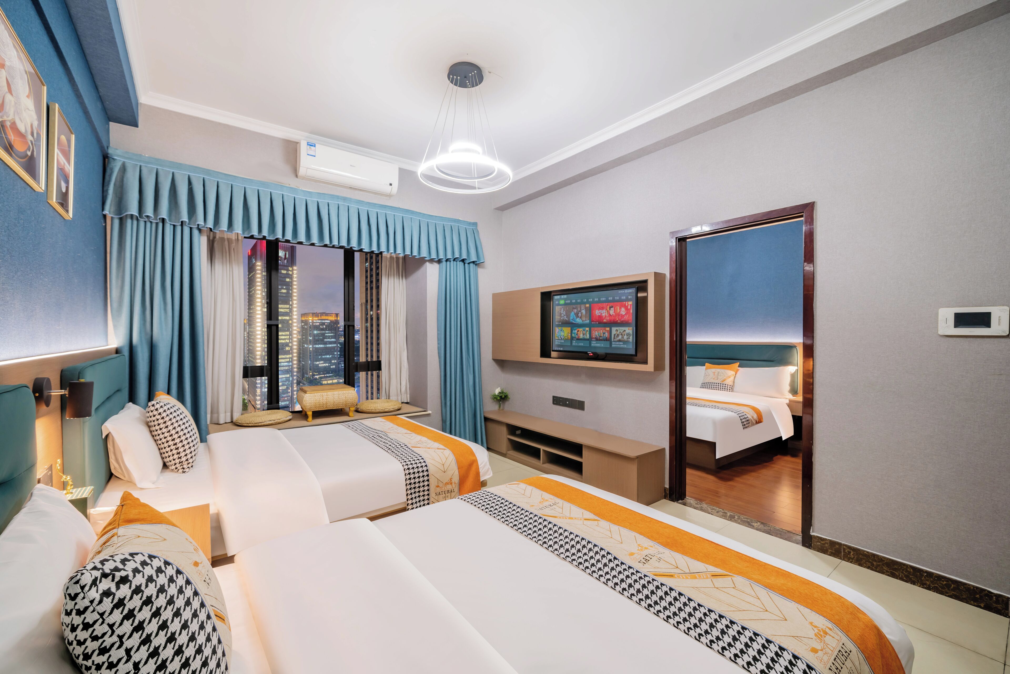 Business suite, Meerdere bedden | Luxe beddengoed, individueel gedecoreerd, individueel gemeubileerd