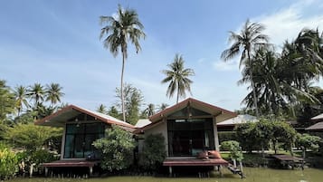 Wake Zone House | Vue de la chambre