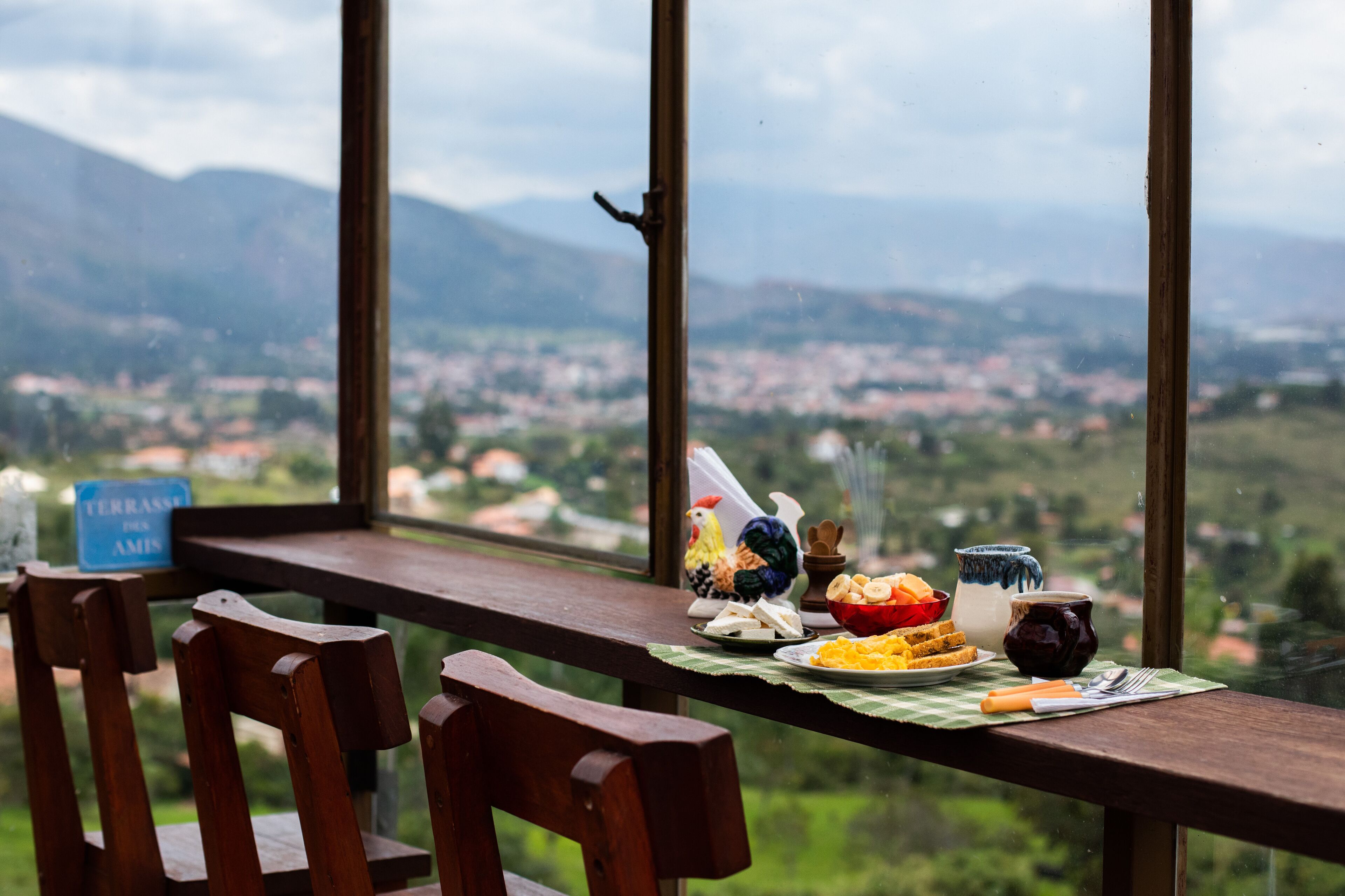 Daily English breakfast (COP 9000.00 per person)