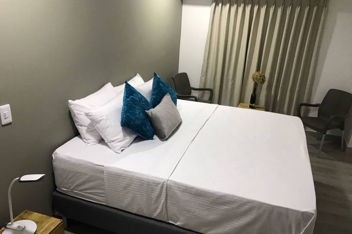 Quarto solteiro | Ferros/tábuas de passar roupa, camas extras/dobráveis (sobretaxa)