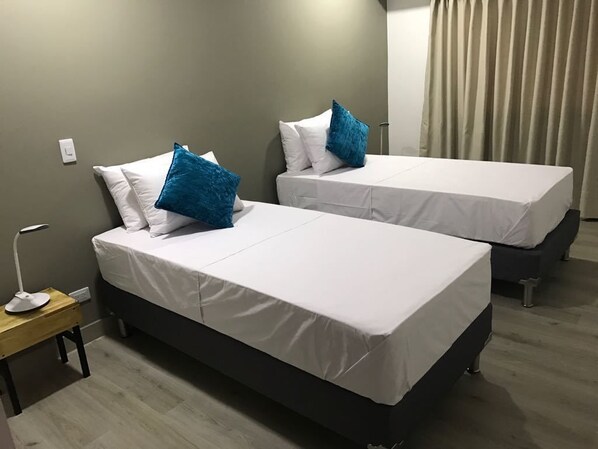 Quarto duplo | Ferros/tábuas de passar roupa, camas extras/dobráveis (sobretaxa)