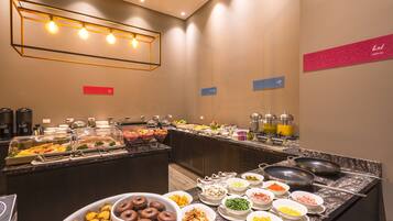 Daily buffet breakfast for a fee