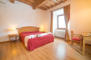 Classic Double Room | Premium bedding, minibar, in-room safe, desk