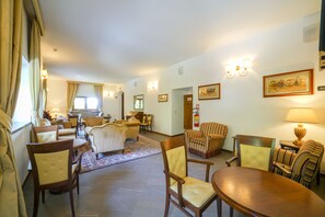 Àrea amb seients del vestíbul