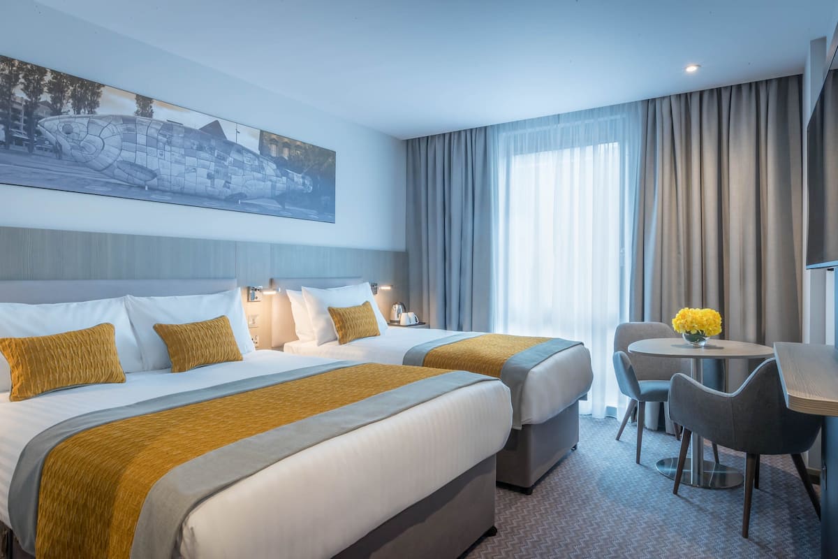 in-room safe, laptop workspace, blackout curtains, soundproofing