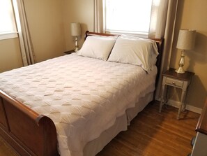 3 chambres, fer et planche à repasser, Wi-Fi gratuit, draps fournis