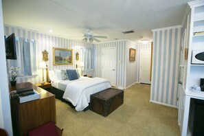 1 bedroom, desk, iron/ironing board, free WiFi