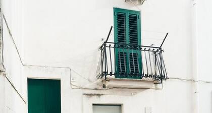 Turquoise House in Valle d'Itria