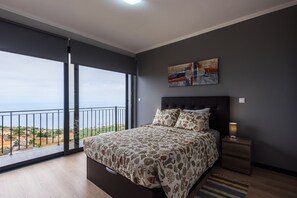 2 slaapkamers, een strijkplank/strijkijzer, gratis wifi, beddengoed