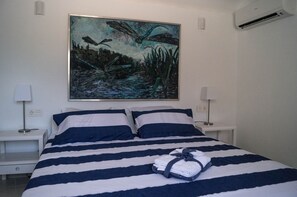 3 室のベッドルーム、アイロン / アイロン台、WiFi、ベッドシーツ