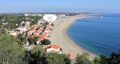 House on the sand! 50 meters from the water.