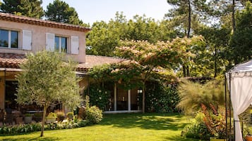 Enceinte de lâhĂ©bergement