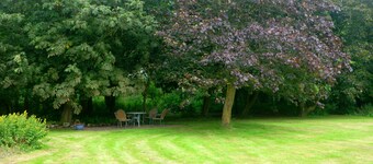 Ferienwohnung für 4 Personen (+ zwei Babys / Kleinkinder) mit sehr großen Garten