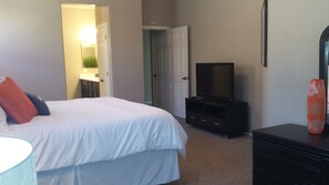 2 bedrooms, desk, iron/ironing board, free WiFi