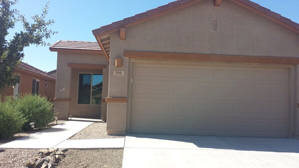 Exterior - 55+ age restriction new 1431 Sq. Ft. House rental in Las Campanas subdivision.
(Green Valley)