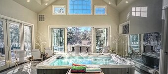 Gorgeous Colorado Farmhouse Getaway in Forest, yet 10 min from town: NO EVENTS