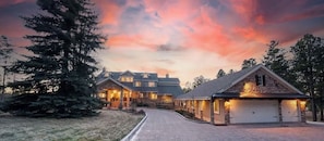 Exterior - Gorgeous Colorado Farmhouse Getaway in Forest, yet 10 min from town: NO EVENTS (Colorado Springs)