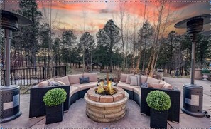 Terrace/patio - Gorgeous Colorado Farmhouse Getaway in Forest, yet 10 min from town: NO EVENTS (Colorado Springs)