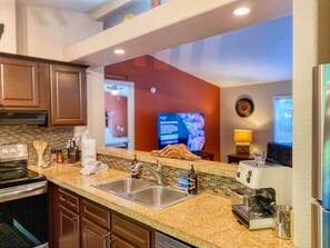 Fridge, microwave, oven, stovetop - Clean & Cozy 2br/2ba, Remodeled w/ Hot Tub, Close To Beach & Town: See Reviews (Eastsound)