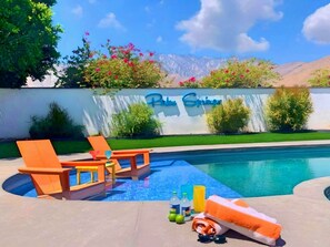 A heated pool - Best Views! Golden Girls themed House. Pool and Spa! (Palm Springs)