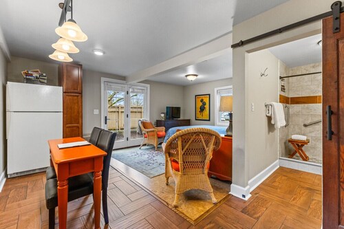 Sweet Studio near Hospital and Downtown