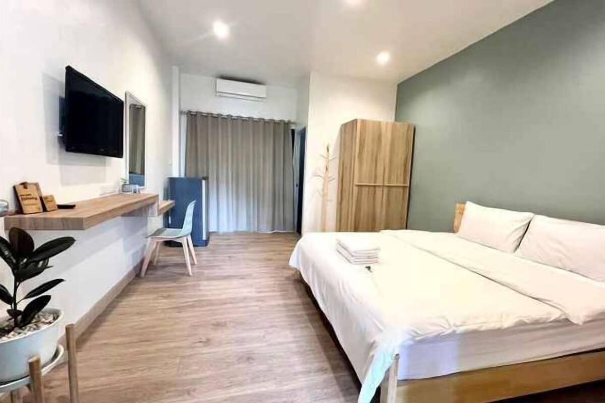 Wi-Fi de cortesia, roupa de cama