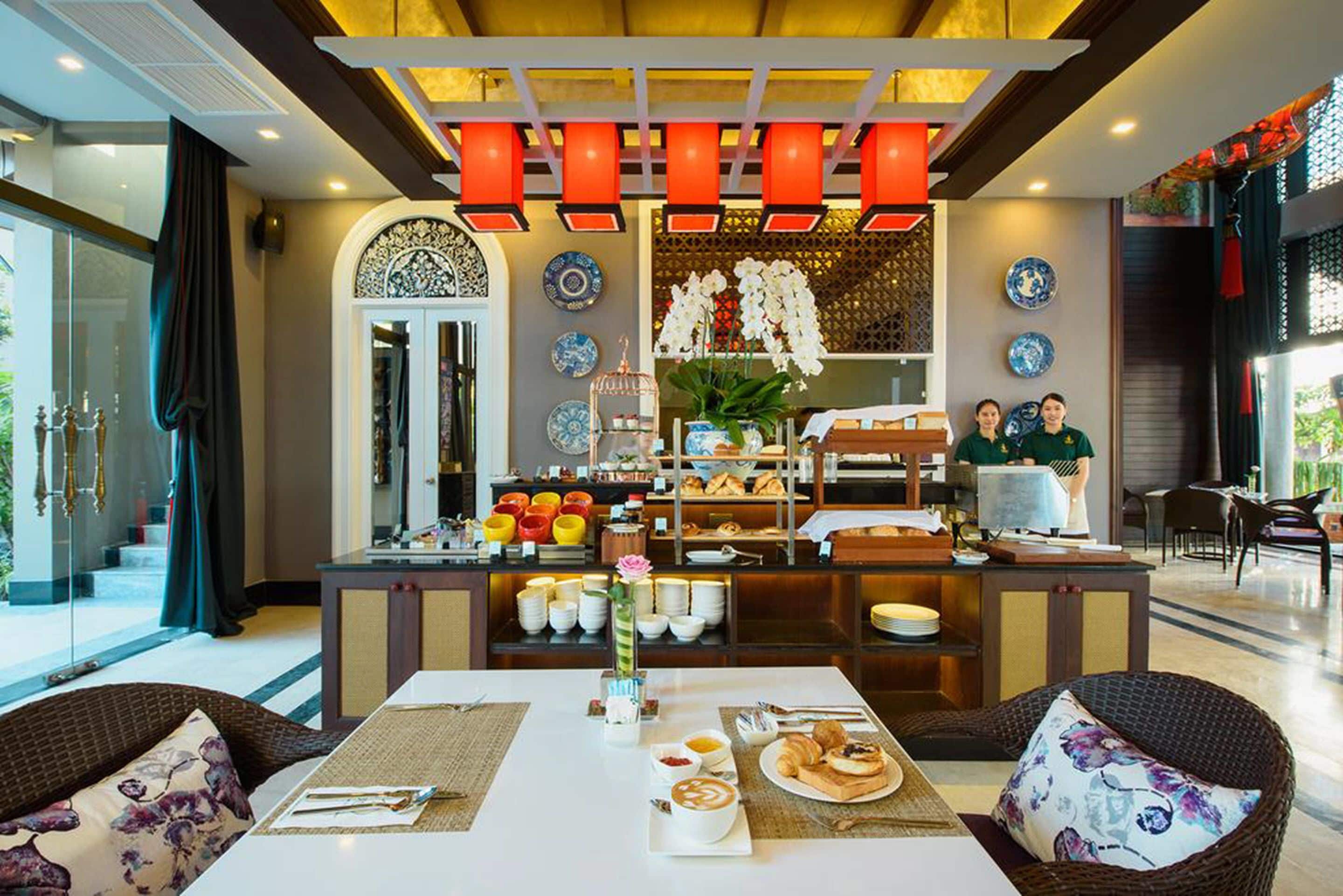 daily buffet breakfast (thb 450 per person)