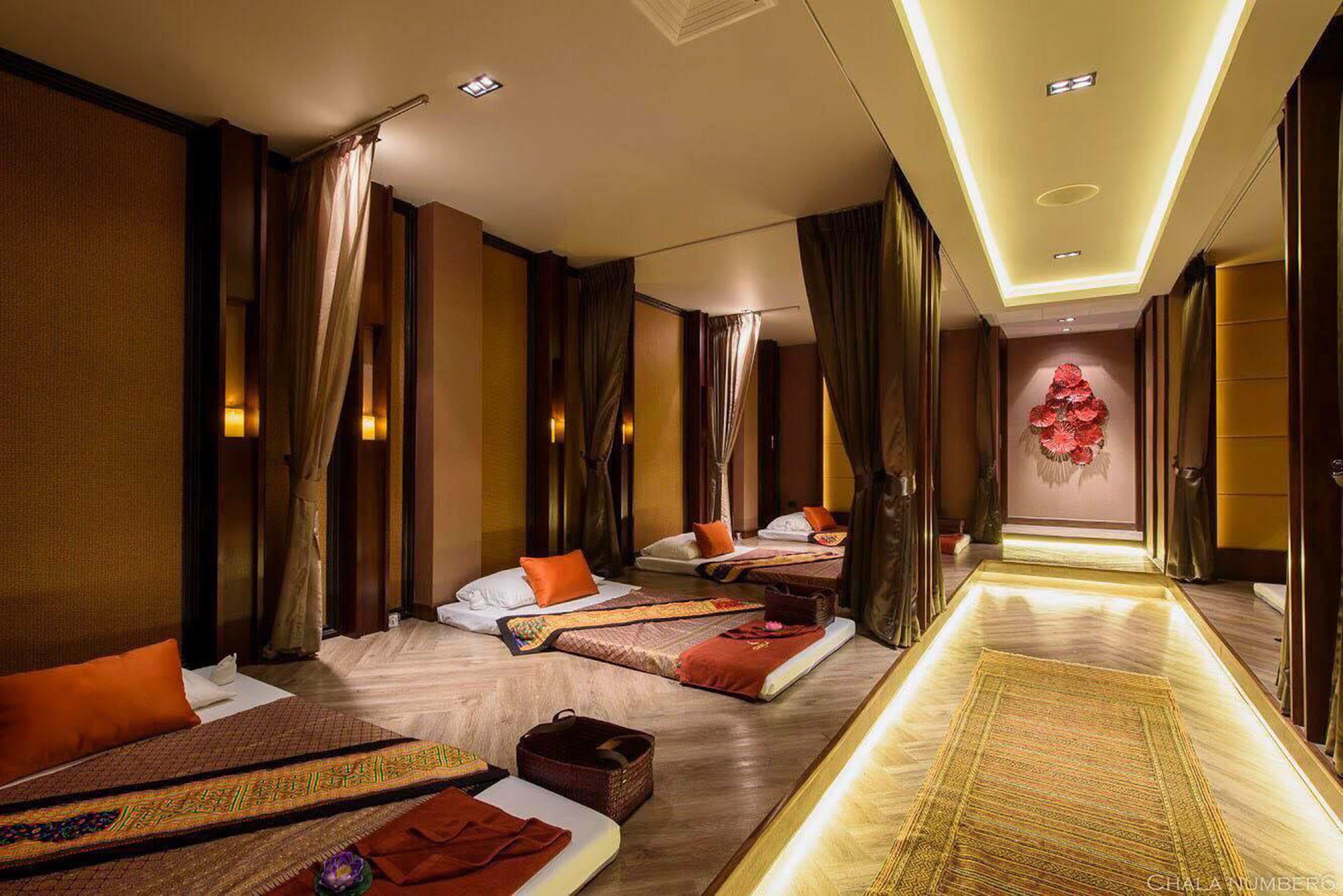 couples treatment room(s), hot tub, body treatments, aromatherapy