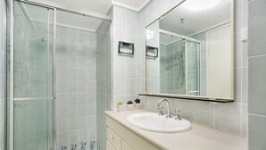 Bathroom - Imperial Surf No.23 (Surfers Paradise)
