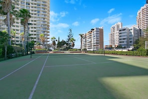 Tennis court - Imperial Surf No.23 (Surfers Paradise)