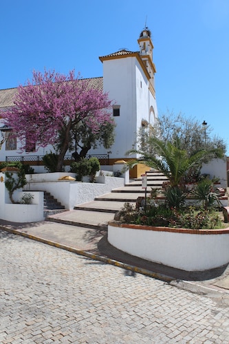 CASA ANA: Very quiet with garden and pool to relax