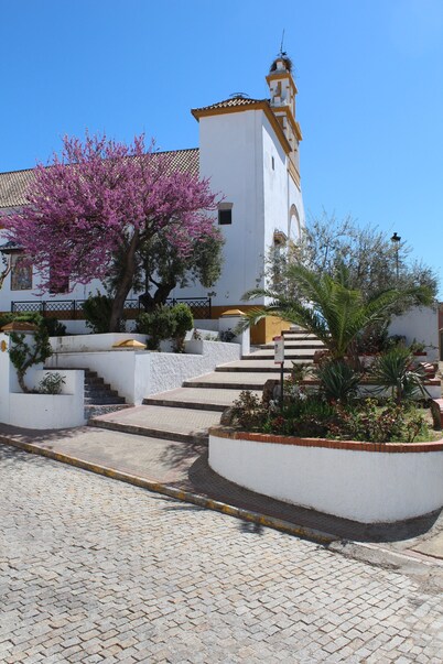 CASA ANA: Very quiet with garden and pool to relax