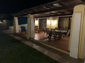 Outdoor dining - SPECIAL EDITION 2020 - BEAUTIFUL EXCLUSIVE VILLA WITH PRIVATE VILLAGE POOL (Stintino)