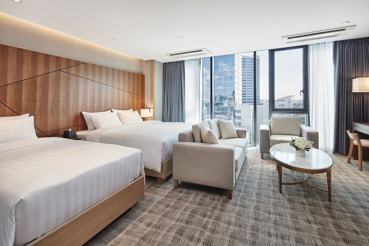 In-room safe, desk, soundproofing, iron/ironing board