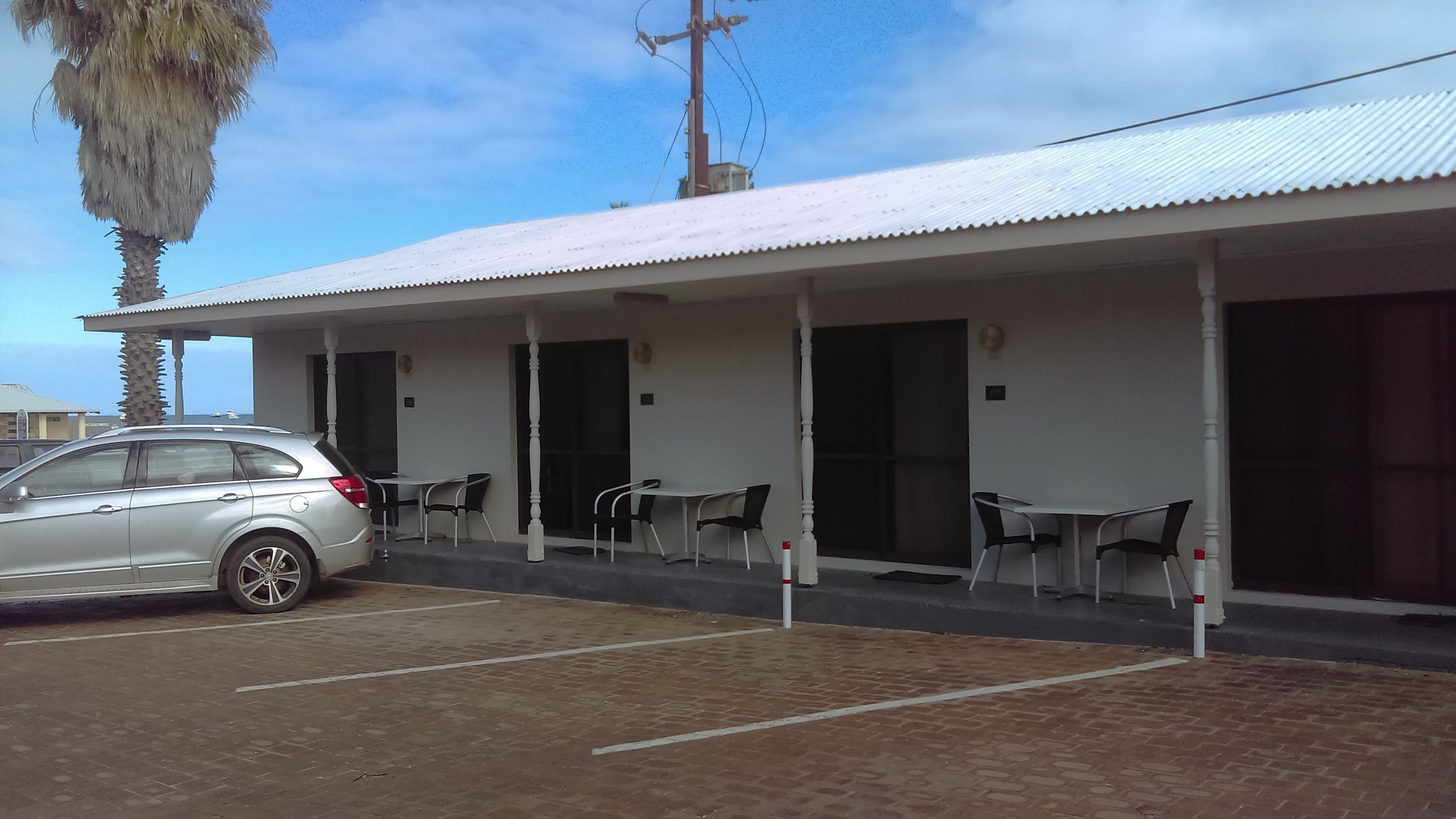 Parkir mandiri gratis